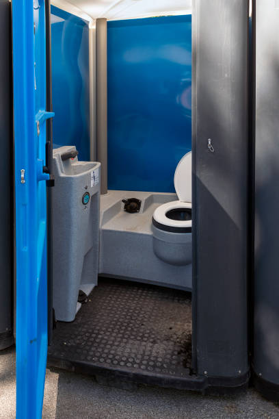 Best Luxury portable toilet rental  in Hallettsville, TX