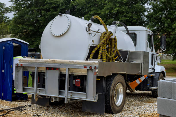 Best Portable bathroom rental  in Hallettsville, TX
