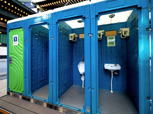 Best Portable bathroom rental  in Hallettsville, TX